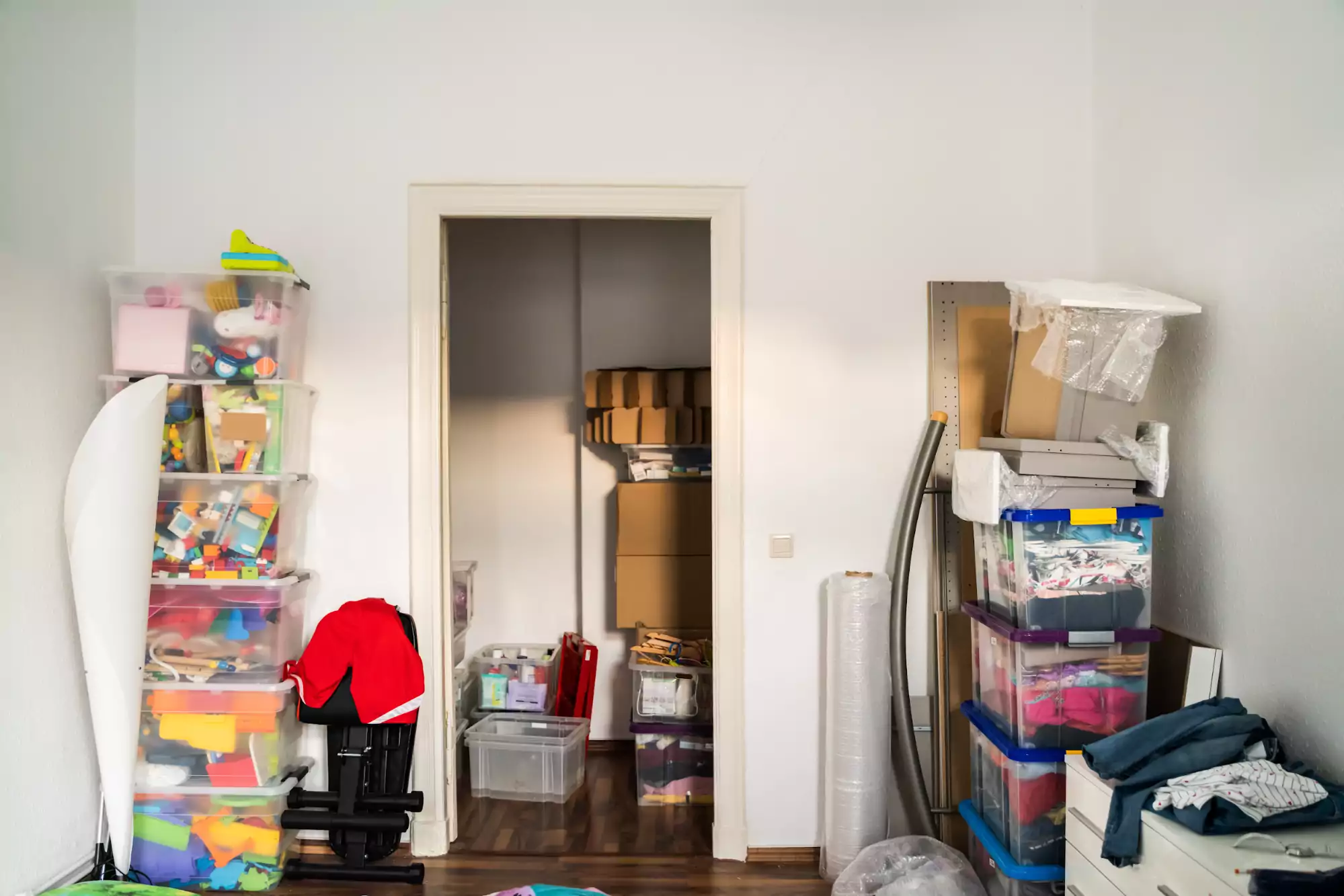 5 Ways to Dispose of Unwanted Household Items Before Moving 28 image3